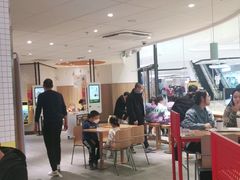 大堂-麦当劳(津南吾悦广场店)