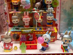 -泡泡玛特POPMART(国金街店)