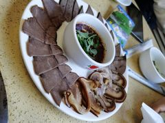 -东巴谷野生菌火锅餐厅