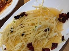 -严记小天府酸菜鱼(西四路店)