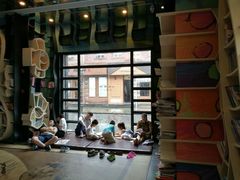 -钟书阁(松江泰晤士小镇店)