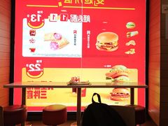 -麦当劳(乳山路店)