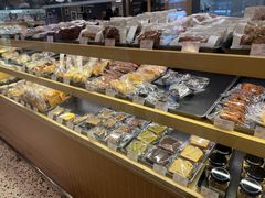 零售区-OUR Bakery(SKP-S店)