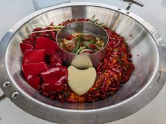 -茅草房·河畔园林火锅