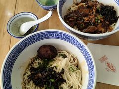 -沪西老弄堂面馆(定西路店)