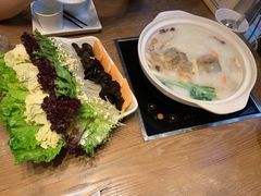 -拾味馆·浓鲜骨汤(光谷天地店)