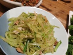 油渣炒佛手瓜-云之南(八里庄店)