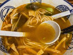 -螺阿牛柳州螺蛳粉·特色煲仔饭