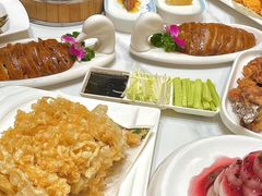 -梅利汴京烤鸭•开封豫菜地标店(东大街店)