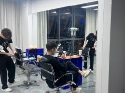 -茶发Salon·烫发染发理发