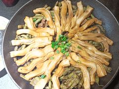 -靠山屯东北农家菜(八龙桥雅苑店)