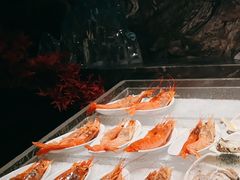 -雍容荟帝王蟹活龙虾展台自助(IFS黑金店)