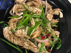 -虾弄弄海派小龙虾·牛羊蝎子火锅