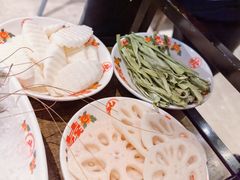 -牛市坎火锅(建设路店)