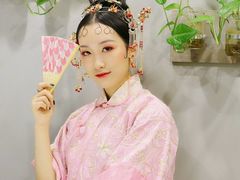 -金夫人化妆摄影职业培训学校