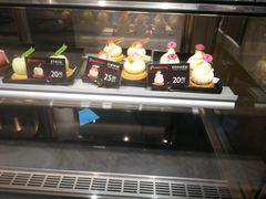 面包甜点陈列柜-美俪家族(江南摩尔店)