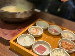 -良米山·云南野生菌过桥米线(上海首店)