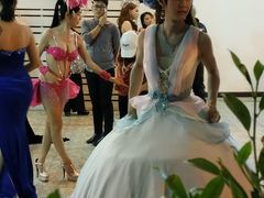 -金东尼人妖秀