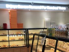 面包甜点陈列柜-起士林(荣安大街店)