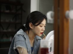 -红馆妆造(中央大街店)