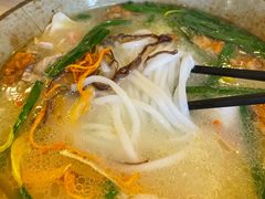 过桥米线-锦腾轩滇味餐厅