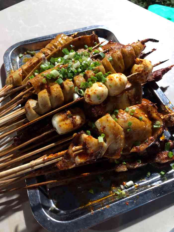 月牙山烧烤-"一不小心找到的一家,在西南民族大学峨眉校.