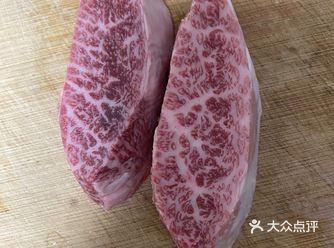 本周带饭菜单！     本周一：黑椒芦笋口蘑炒牛肉