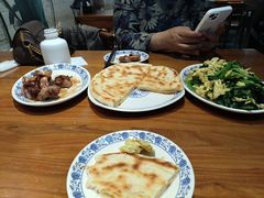 -老天桥酱肉烧饼夹肘子(天桥店)