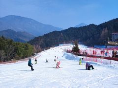 -大别山南武当滑雪场
