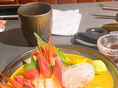 -铭牛烧肉·和牛海鲜自助(高新月牙湖店)
