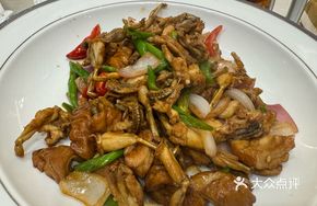 Stir-Fried Frog with Intestine Head