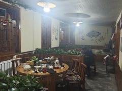 -果松木炭酸菜铜火锅·外婆参鸡汤