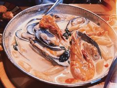 -SISTERS BAR RESTAURANT川意酒馆(嘉善老市H楼店)