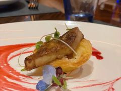 香煎鹅肝配无花果酱-YUE·6·西式融合餐厅(外滩六号店)