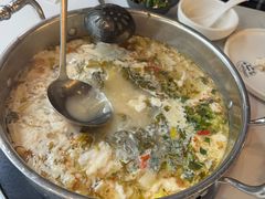 -德林酸菜鱼火锅(南丹店)