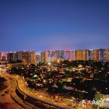 我怕你会爱上这里\爱一个人因为一座城