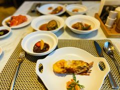 香煎鹅肝配烩水果-都会尚膳·海鲜自助餐厅(重庆万豪酒店)