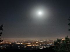 -鬼笑石后山停车场