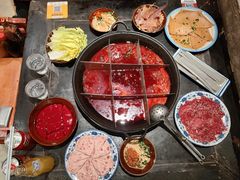 -周小明火锅(黑金冠社区店)