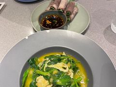 豌豆黄浸豌豆尖-半山腰·云南菜(侨福芳草地店)