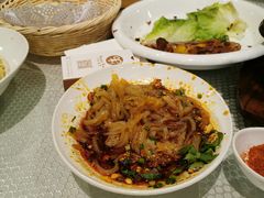 石河子凉皮-巴扎美食·新疆菜·西域歌舞表演餐厅(新疆大厦店)