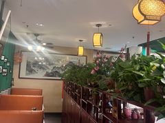 -江城小馆陕南妈妈菜·全球旅行餐厅(钟楼店)