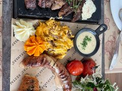 -Mark&Mars Restaurant