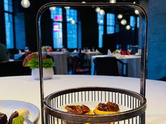 一口鲍鱼酥-三号黄浦会Canton Table