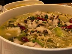 招牌酸菜鱼（必点）-爱啤精酿·民谣酒馆(滨江店)