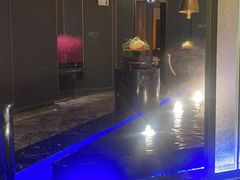 -尚善若水·汤泉·SPA·沐足(东方渔人码头店)