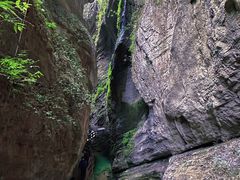 -龙水峡地缝景区