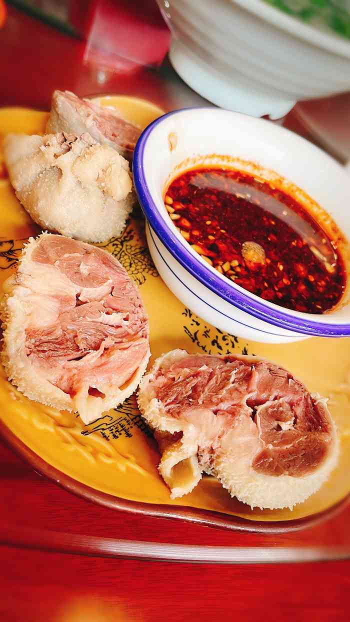 萧县咱家羊肉馆(宣城路店)-"[薄荷]环境:上下两层,二楼有包厢,一.