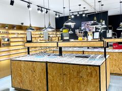 -罗伯特眼镜·蔡司官方授权(罗湖国贸店)