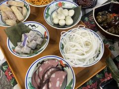 -刘姐啤酒鱼民族演艺餐厅(西街总店)